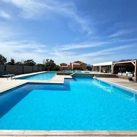 Prázdninový dům Mini - Piscine - Climatisation - Wifi - 2km